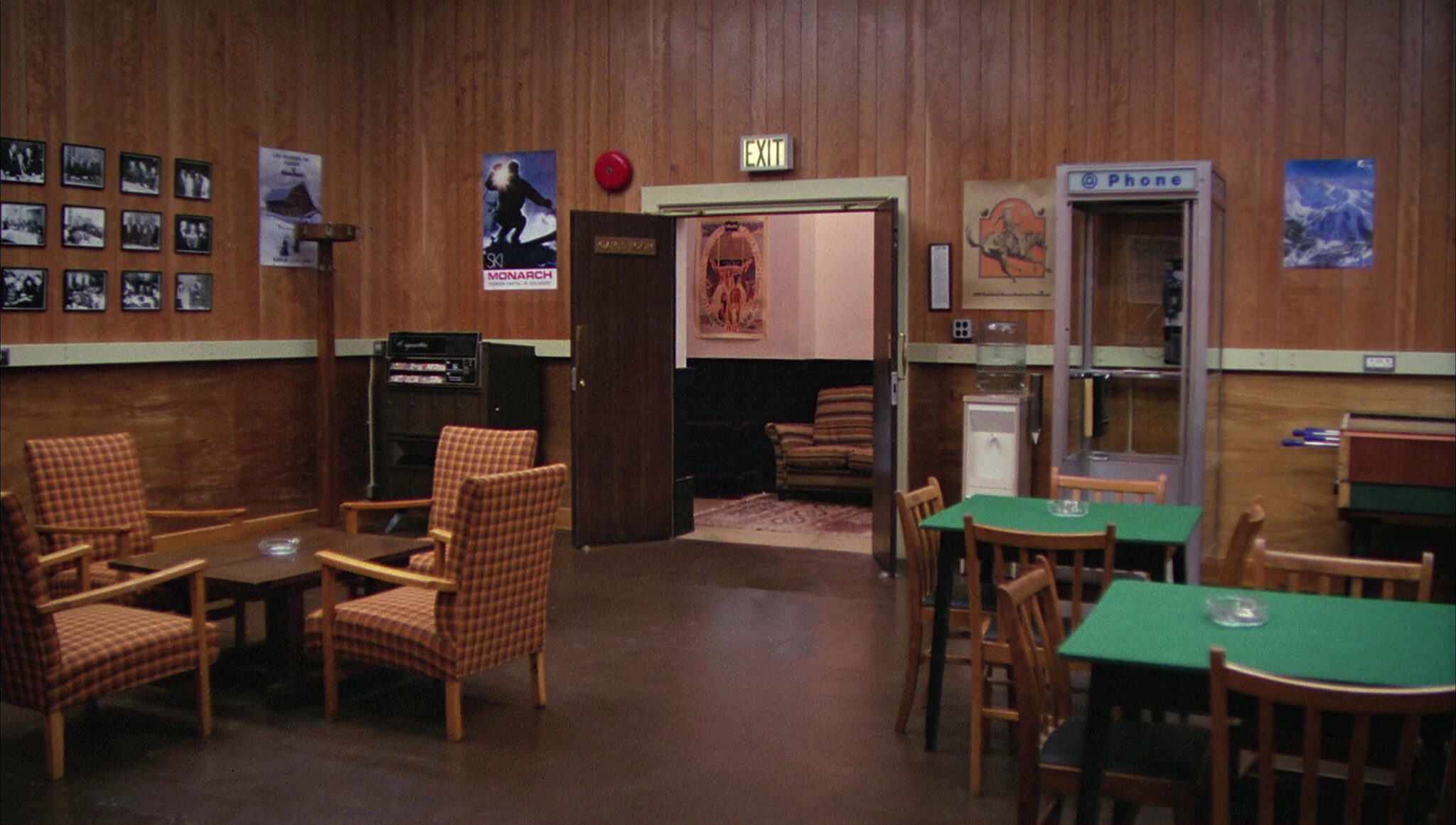 the-games-room-shots-the-shining-sets-a-digital-reconstuction